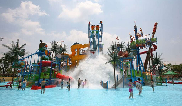 water play splash pads