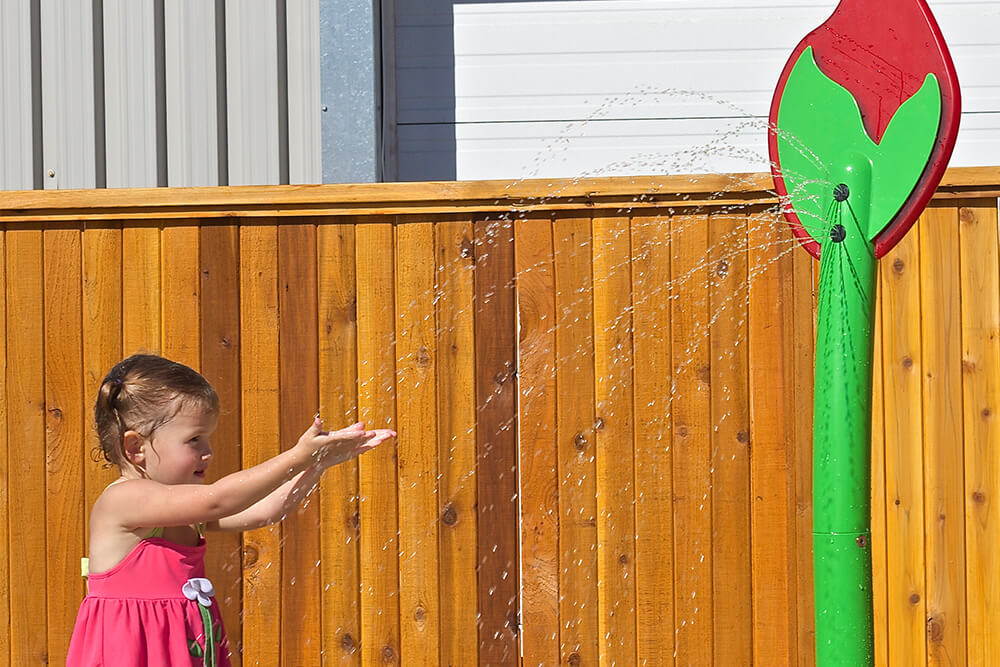 Poppy Bud Splash Pad