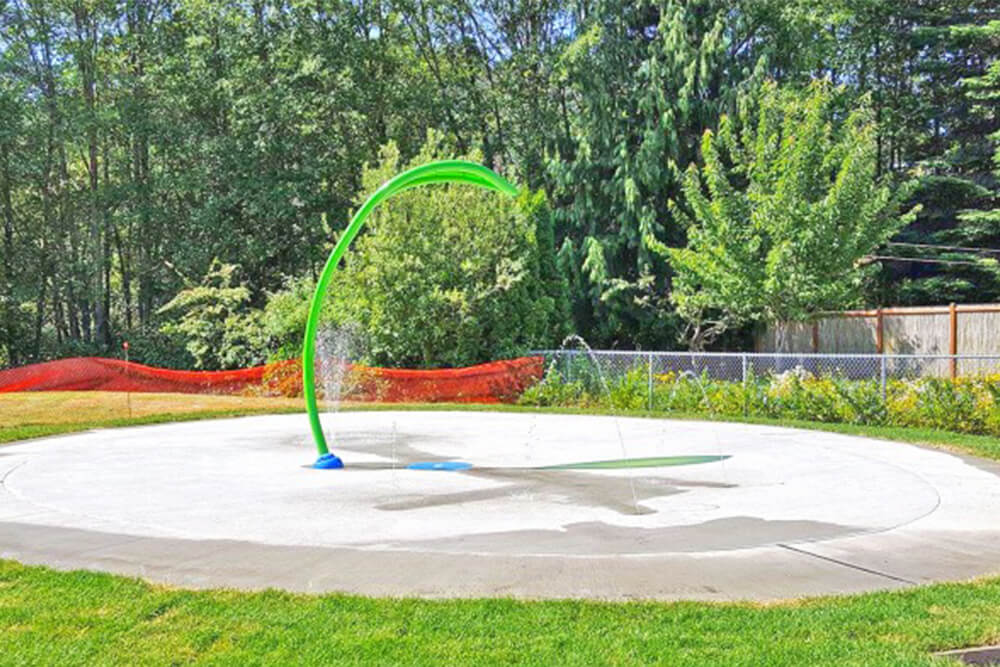 leaf mist splash pad